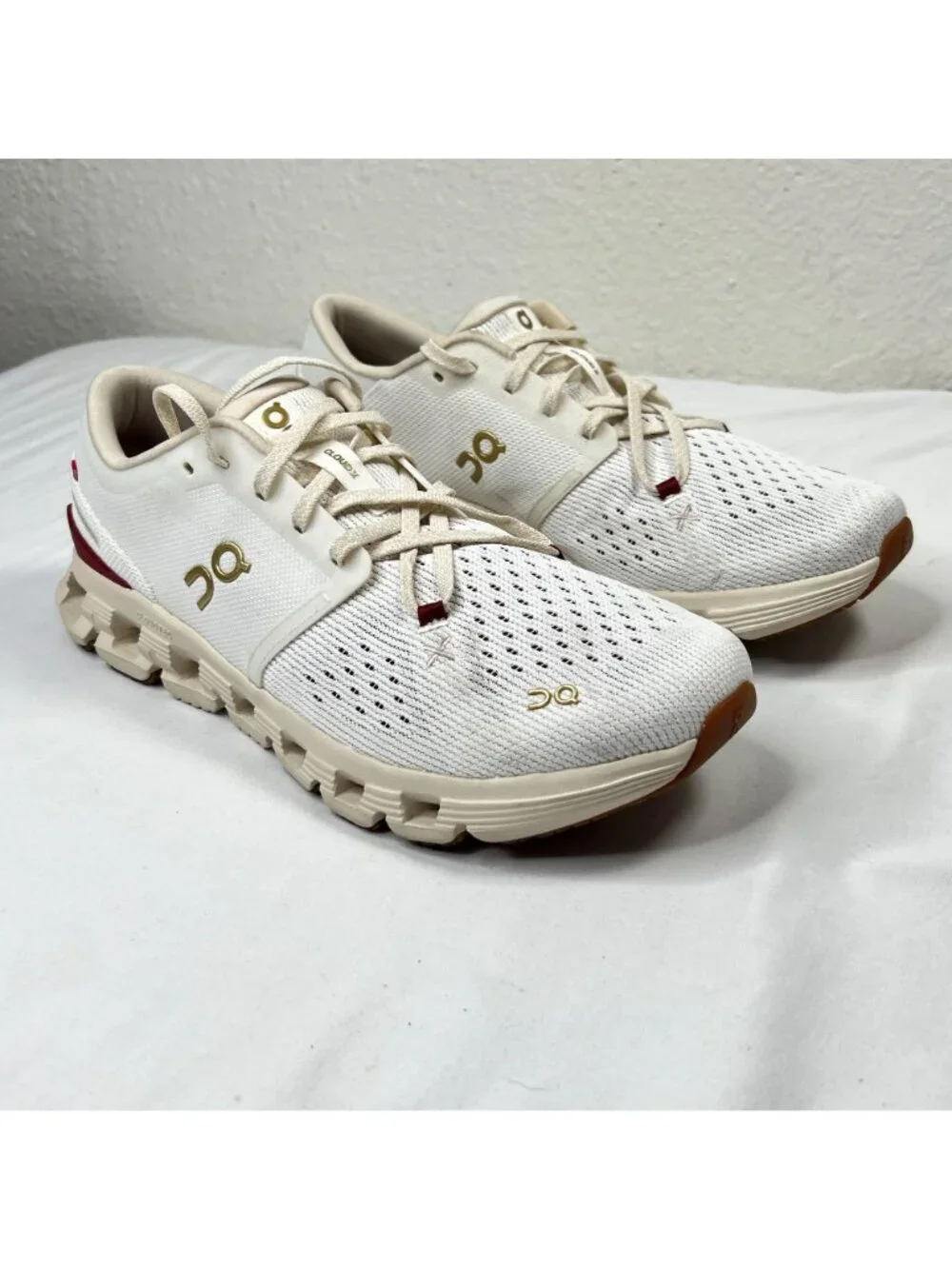 On Cloud X 4 Sneakers Limited Edition White Dark Red Trainers US Women's 9